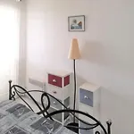 Confortable A Frejus, 35 M² Avec Balcon Agreable Διαμέρισμα