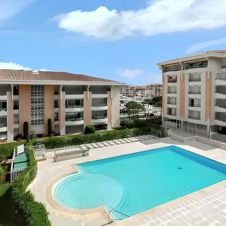 Confortable A Frejus, 35 M² Avec Balcon Agreable Апартаменты *