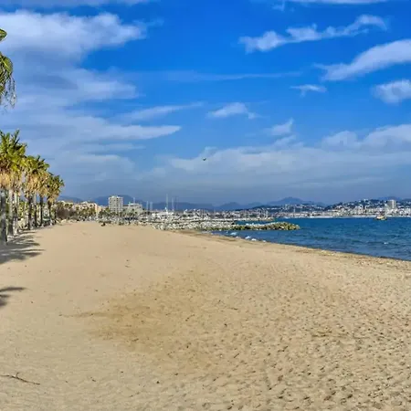 Confortable A Frejus, 35 M² Avec Balcon Agreable * Фрежюс