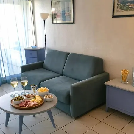 Confortable A Frejus, 35 M² Avec Balcon Agreable Апартаменты *