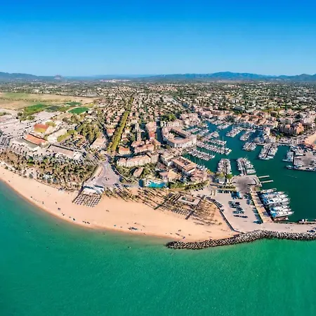 Confortable A Frejus, 35 M² Avec Balcon Agreable *