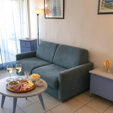 Confortable A Frejus, 35 M² Avec Balcon Agreable *