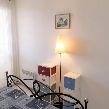 Confortable A Frejus, 35 M² Avec Balcon Agreable Fréjus