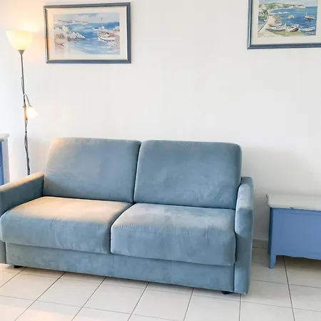 Confortable A Frejus, 35 M² Avec Balcon Agreable Fréjus