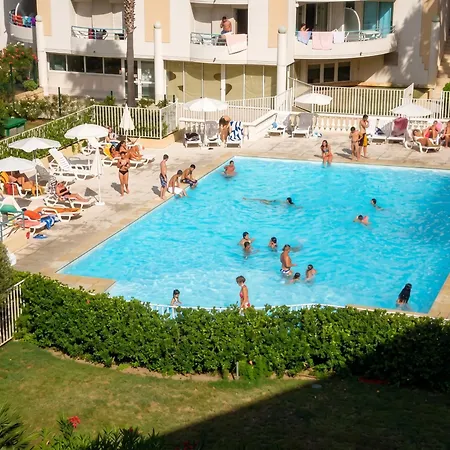 Confortable A Frejus, 35 M² Avec Balcon Agreable Fréjus