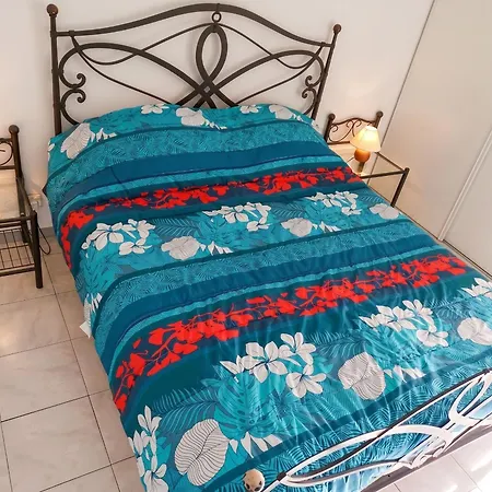 Confortable A Frejus, 35 M² Avec Balcon Agreable