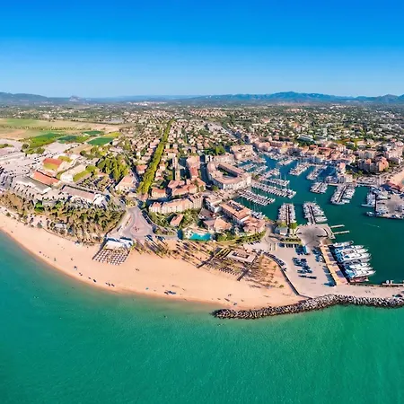 Appartement Confortable à Fréjus, 35 M² Avec Balcon